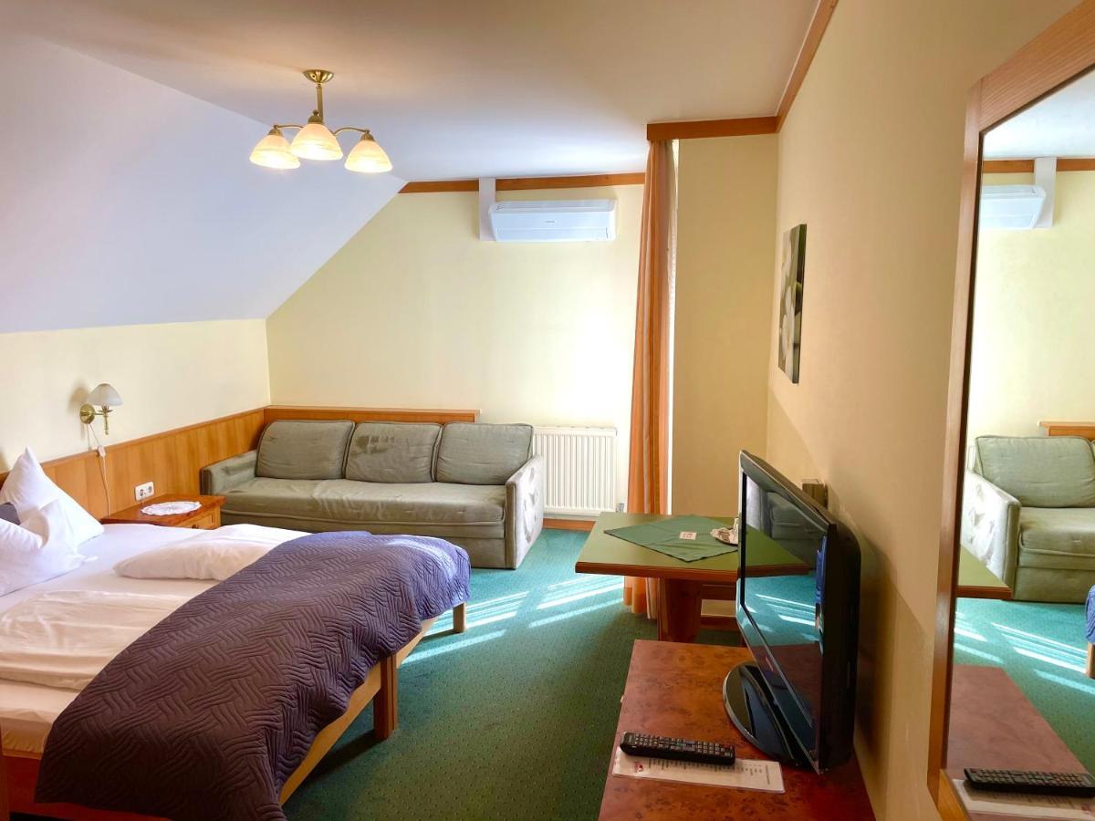 Pension Thermenland Loipersdorf bei Fuerstenfeld Luaran gambar
